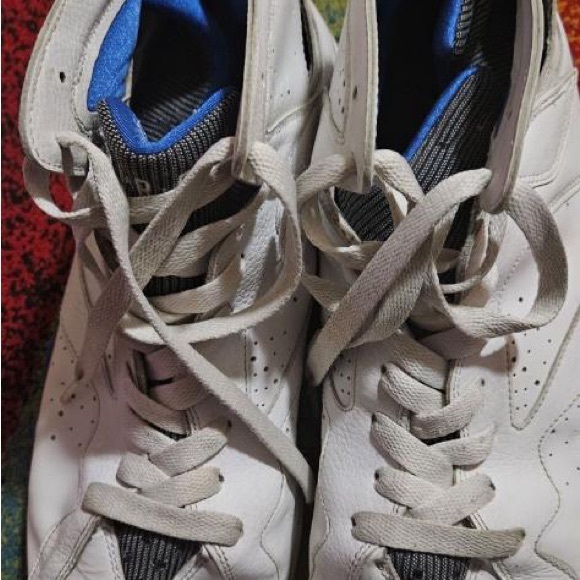 White and blue Jordan 7 - Picture 2 of 3